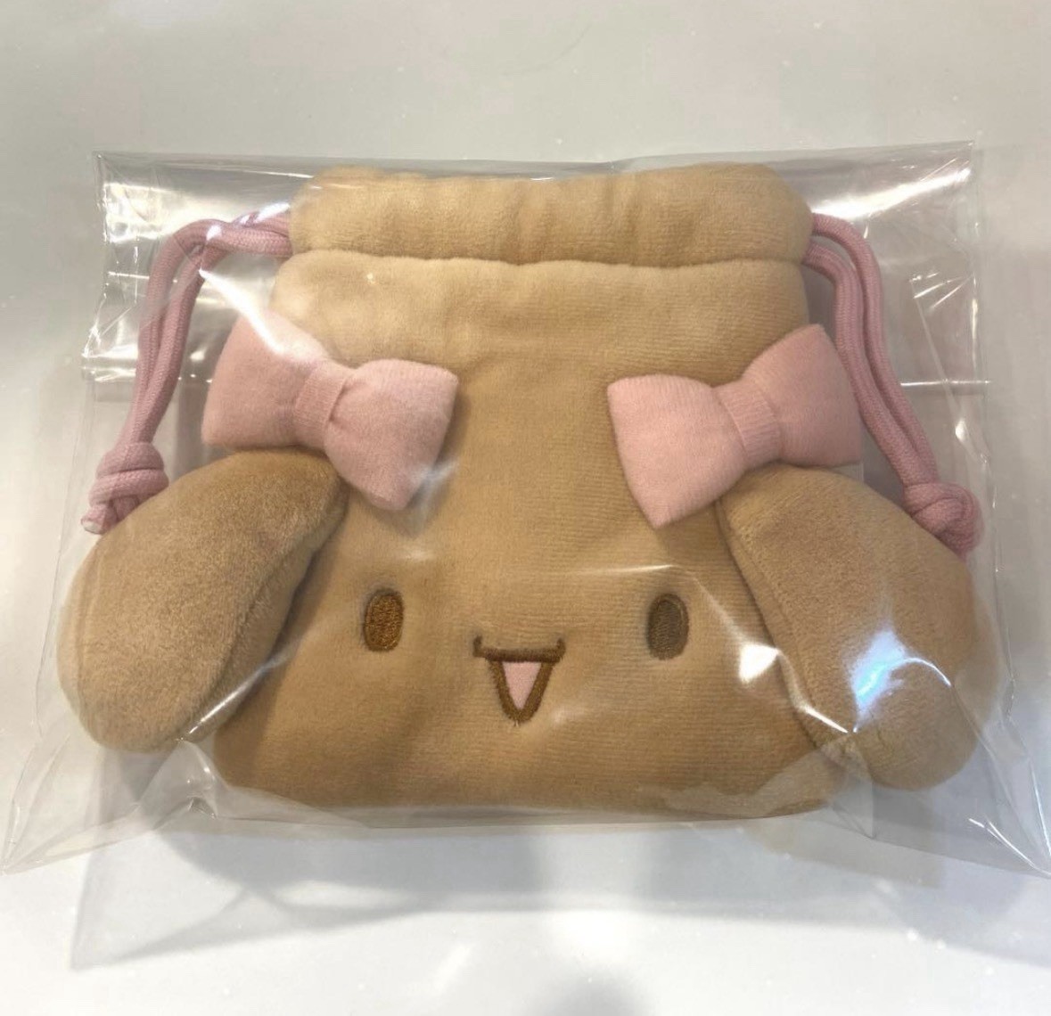 Cinnamoroll × OLIVEYOUNG Mocha Pouch Sanrio Ribbon