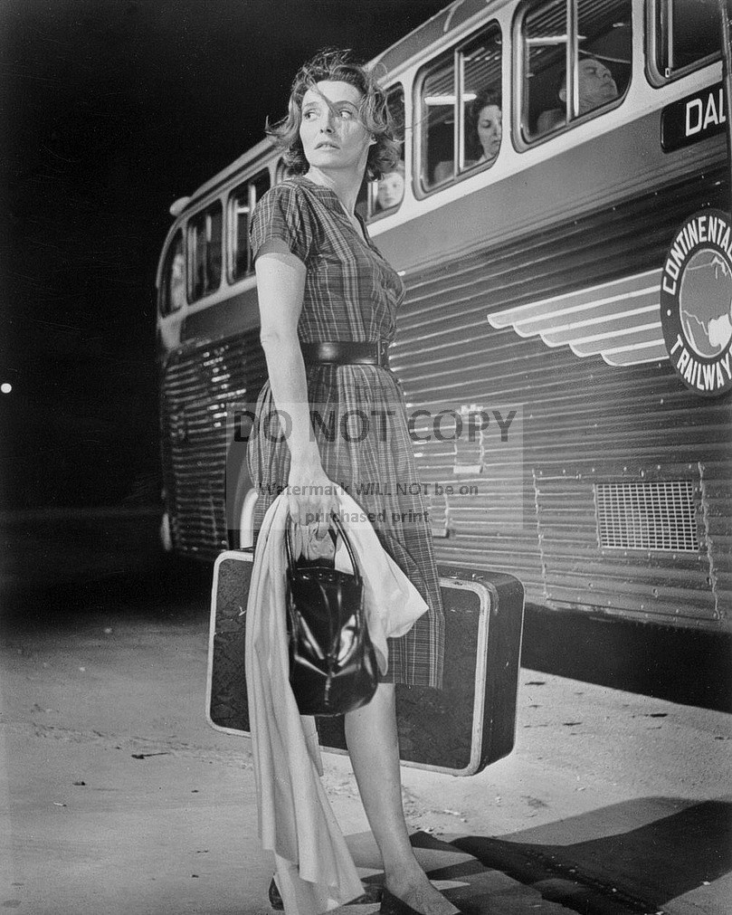 PATRICIA NEAL IN “HUD” – 8X10 PUBLICITY PHOTO (ZZ-291)