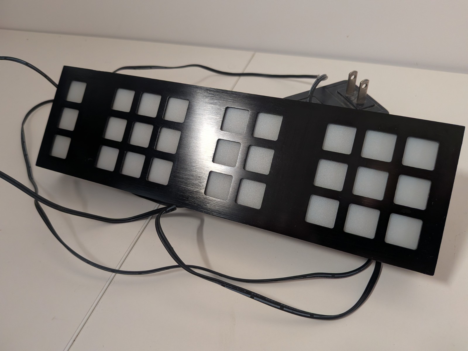 Vintage Black TIX LED Cube Root Clock w/ Power Adapter, Great Condition