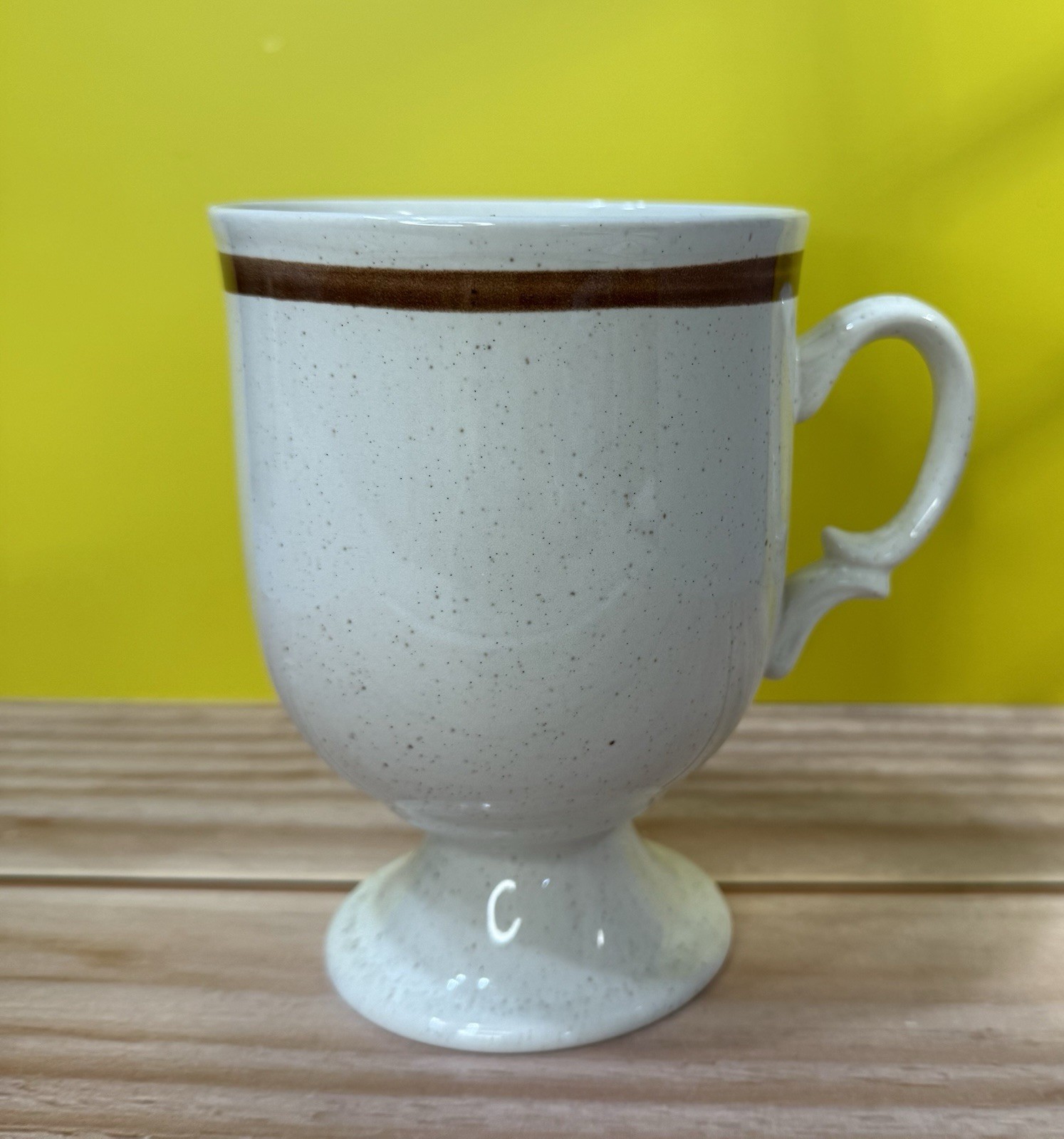 VTG 80s Hearthside Stoneware Pedestal Coffee Mug Beige Speckled Brown Stripe