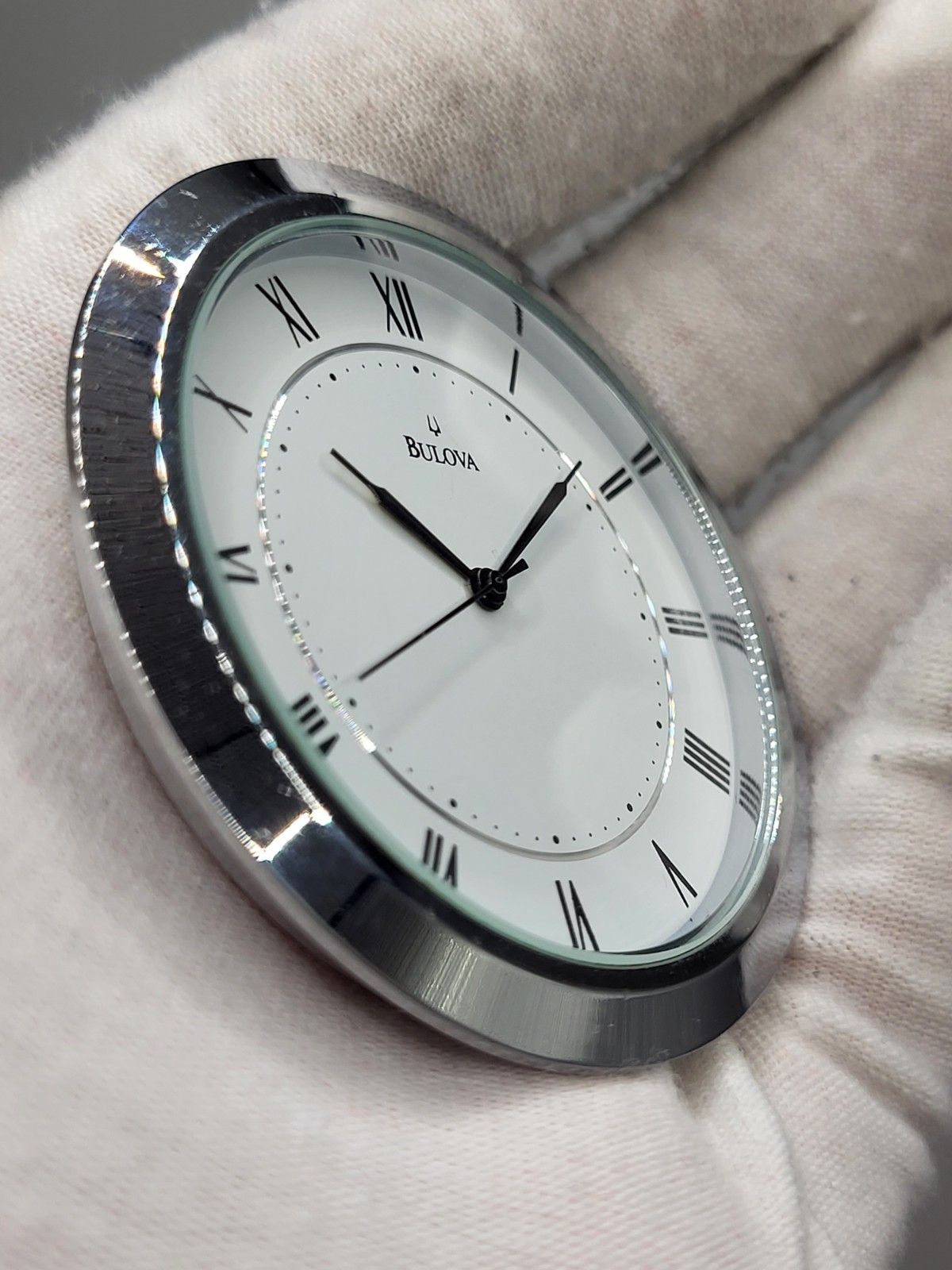 [WORKS] 55″ Bulova Quartz Stainless & Glass Minimalist Retro