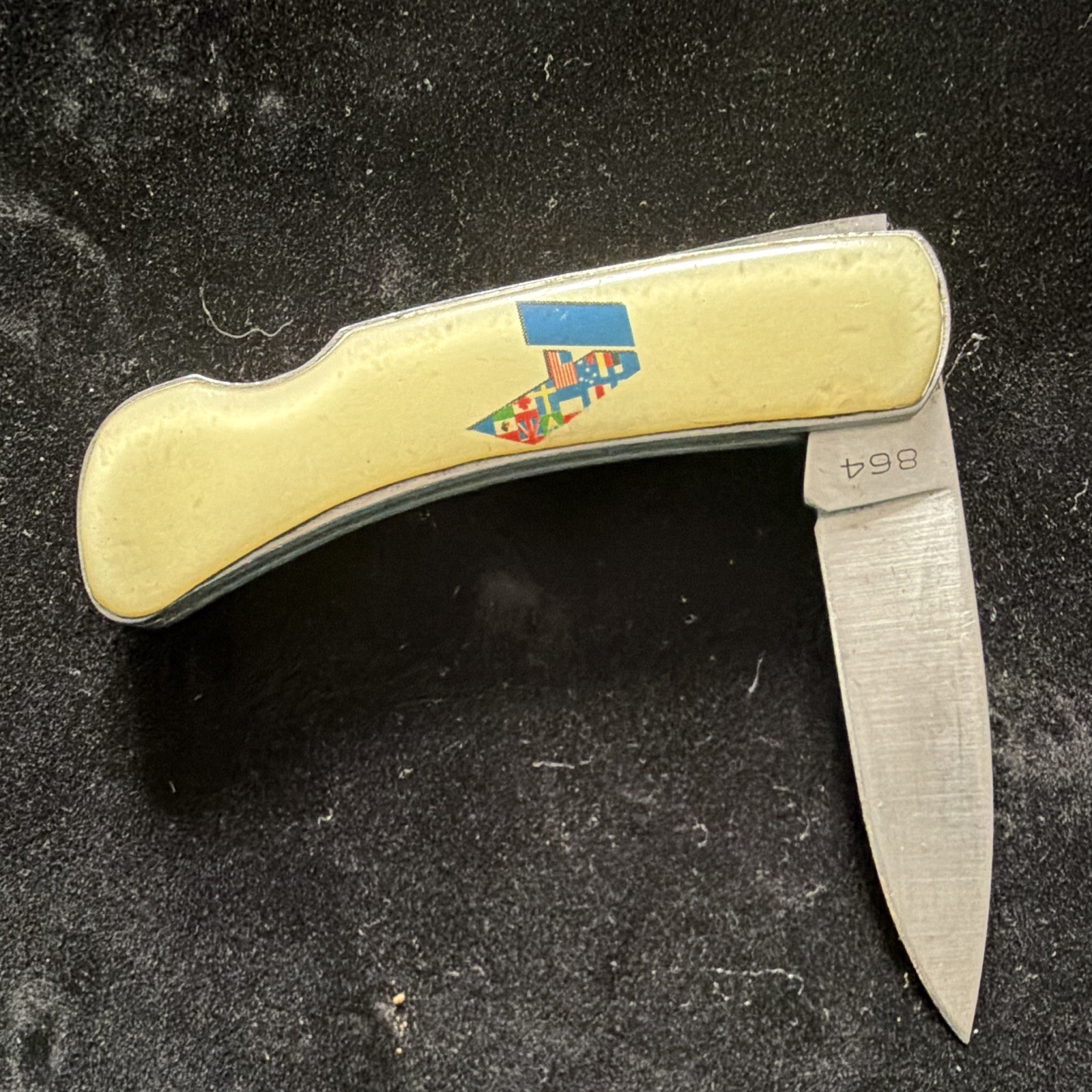 Camillus 86A 1984 Albany International Slipjoint Pocketknife Yellow Plastic