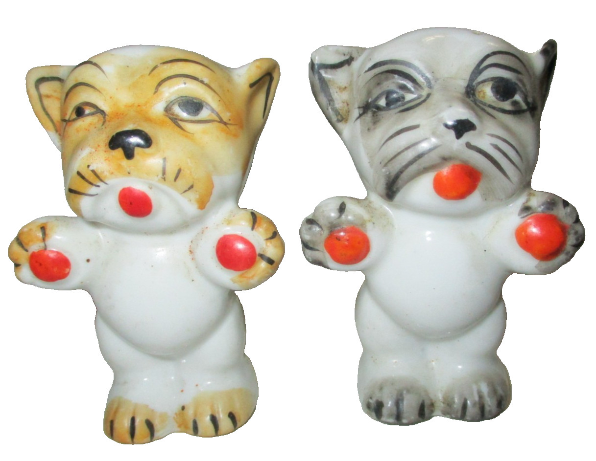 VINTAGE BONZO DOG SALT AND PEPPER SHAKERS SET, DOGS CARTOON CHARACTERS