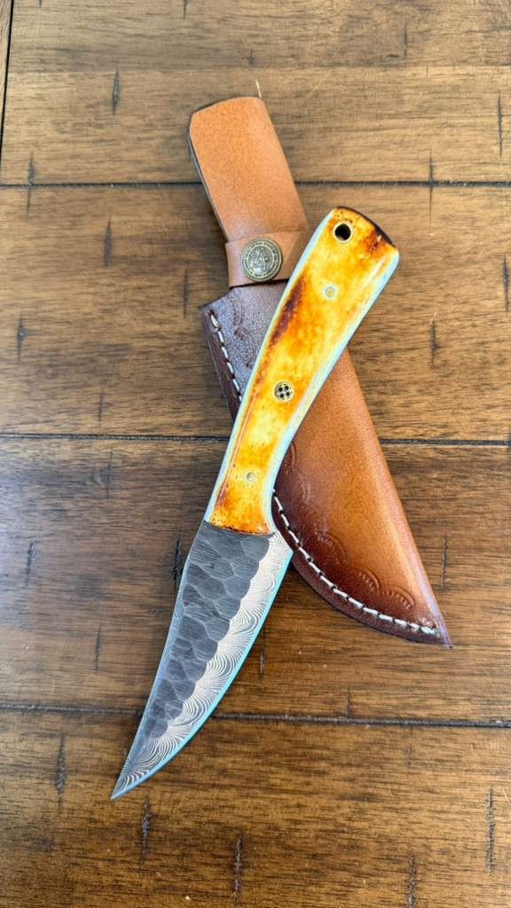 9″ CUSTOM HANDMADE HAMMERED DAMASCUS BURNT BONE HANDLE KNIFE W/ LEATHER SHEATH