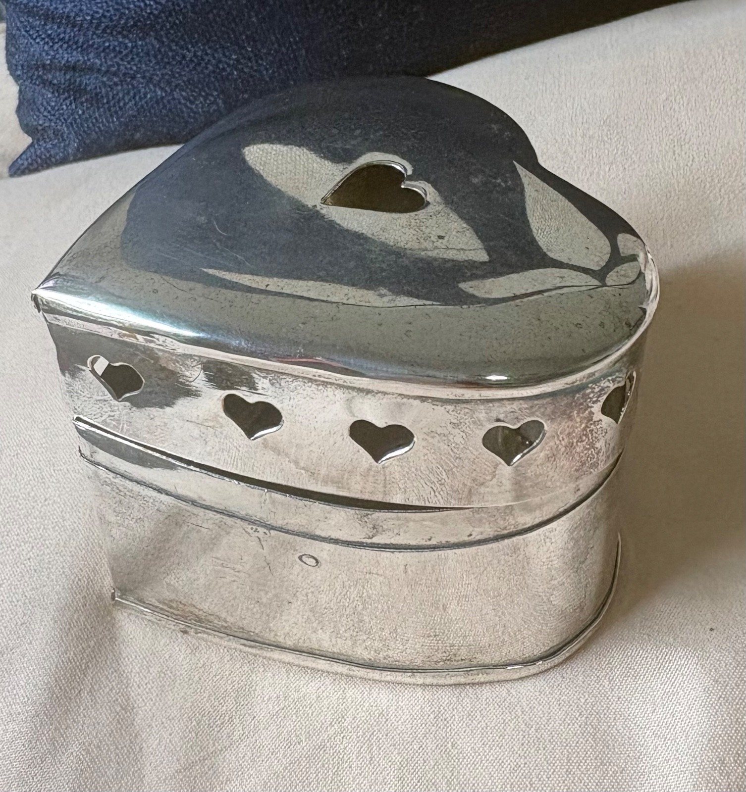 Vintage Silver Tone Trinket Box Heart Shaped Jewelry Box 3” India Shiny