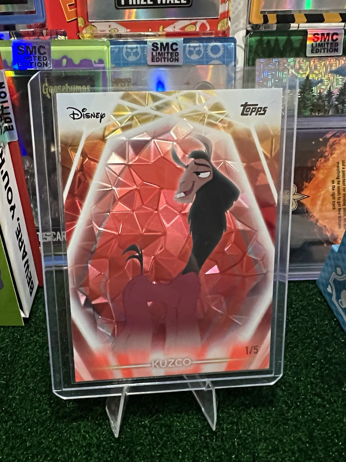 2026 TOPPS NEON DISNEY KUZCO THE EMPEROR’S NEW GROOVE #37 1/5