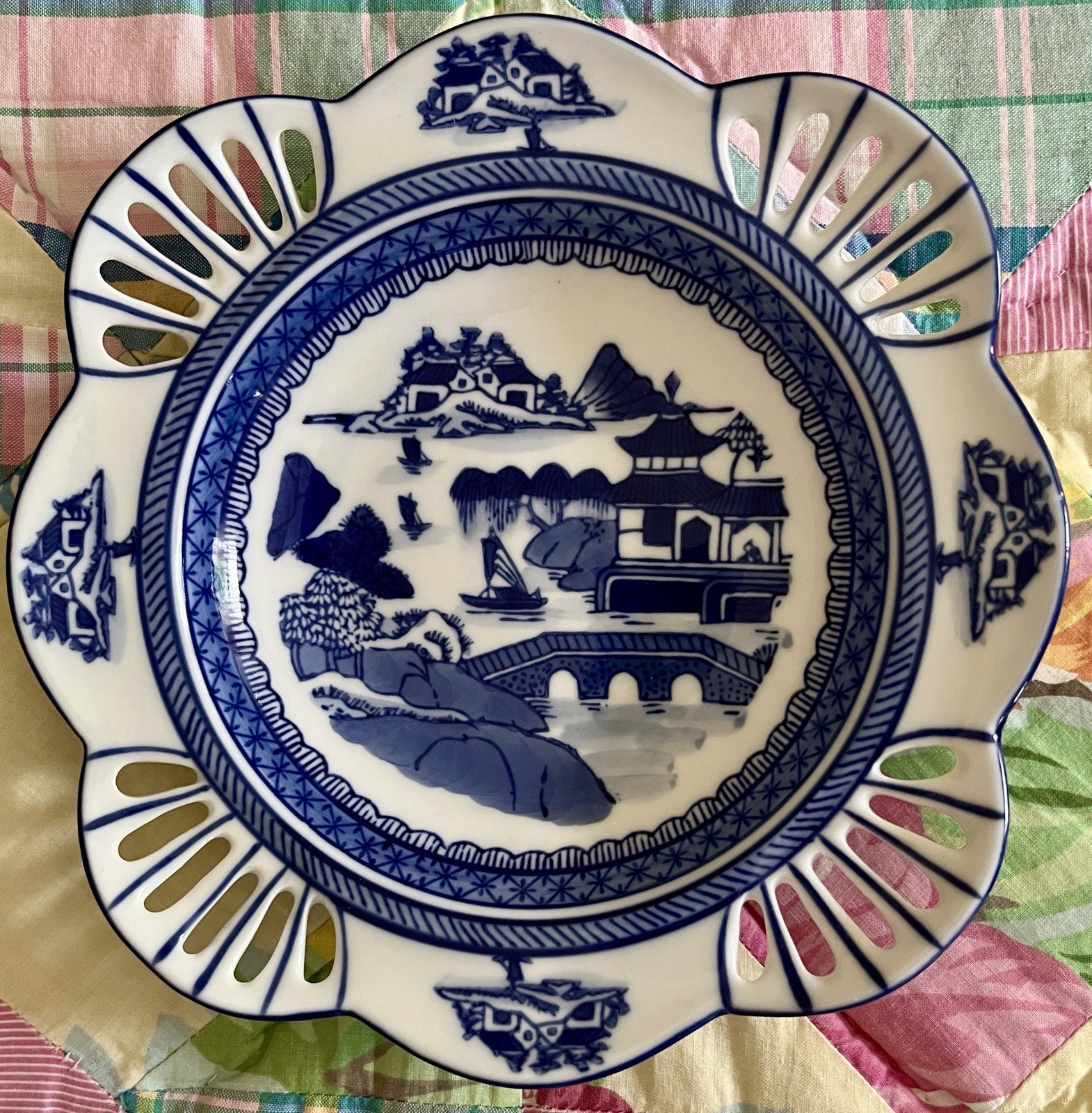 🍒BLUE CANTON for MOUNT VERNON Martha Washington Blue & White 8 5/8” Dish Plate