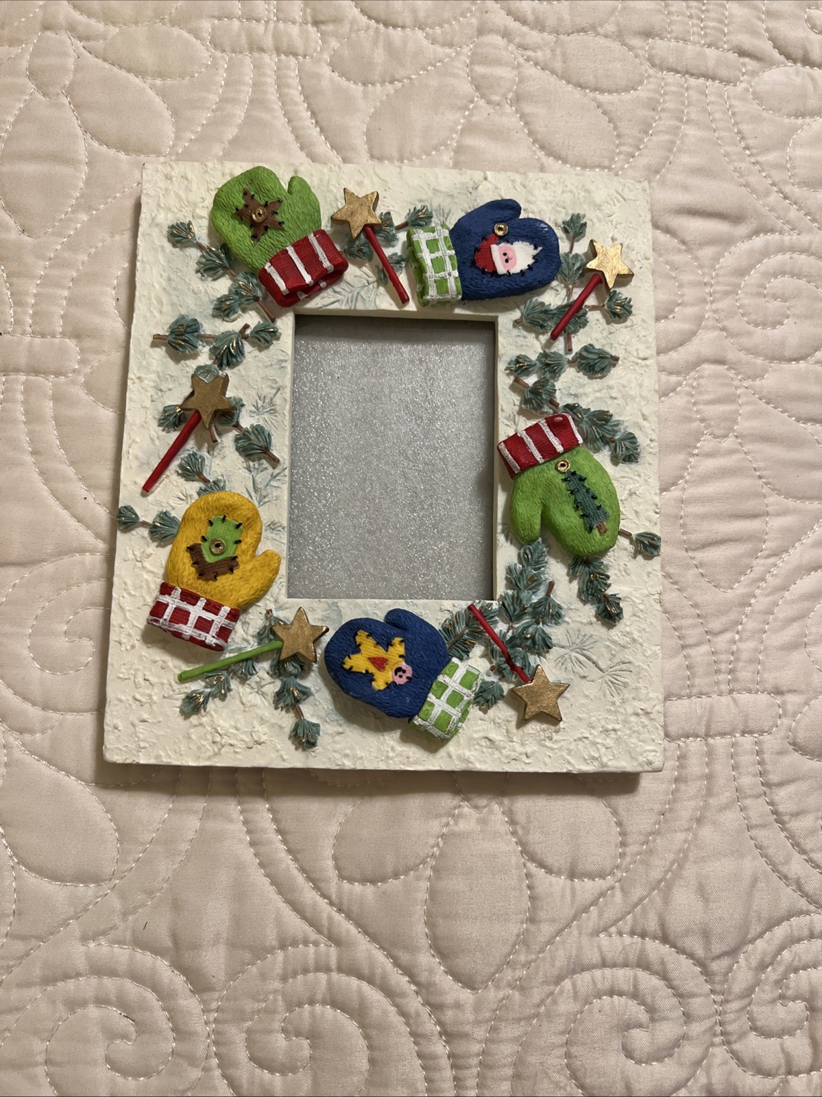 Holiday Winter Resin Stone Picture Frame 3D Mittens And Pines 2.5 X 3.5 Photo