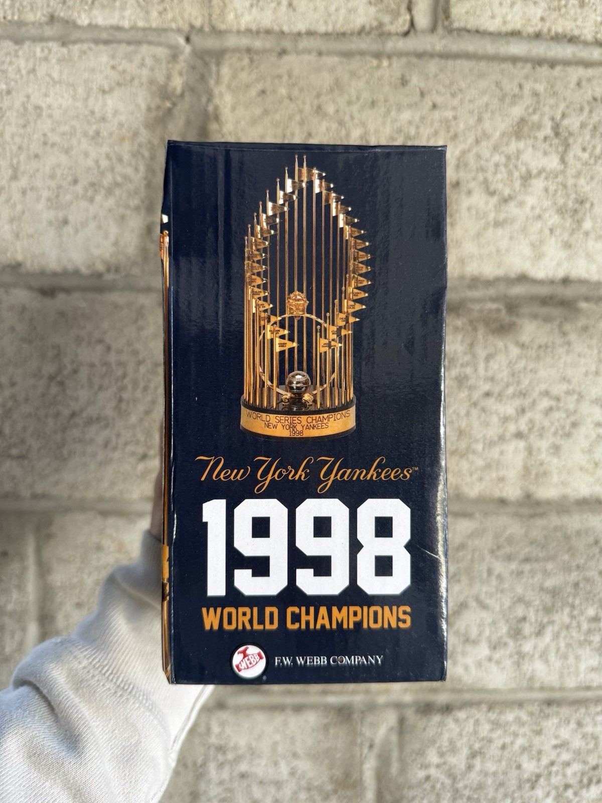 NY YANKEES 1998 WORLD SERIES CHAMPIONS REPLICA TROPHY