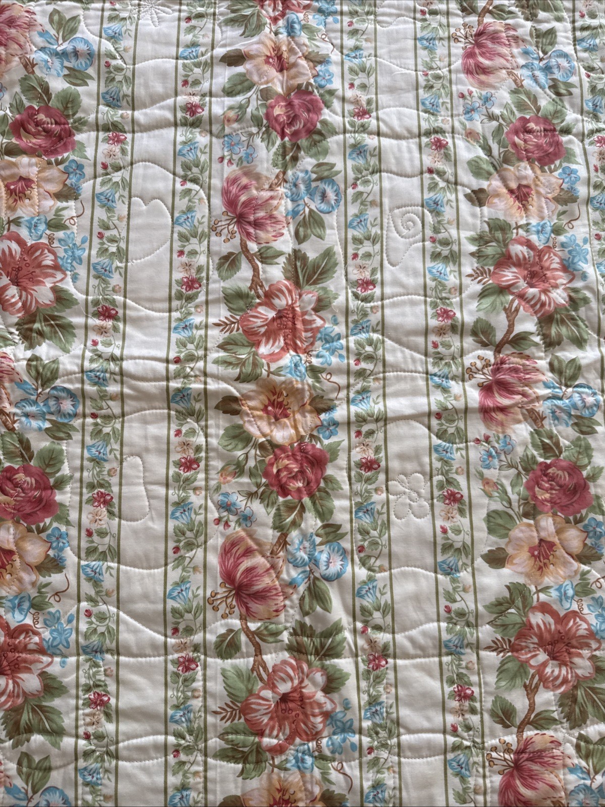 Handmade Patchwork Cottage Farmhouse Floral Quilt 54×47 Reversible Cotton