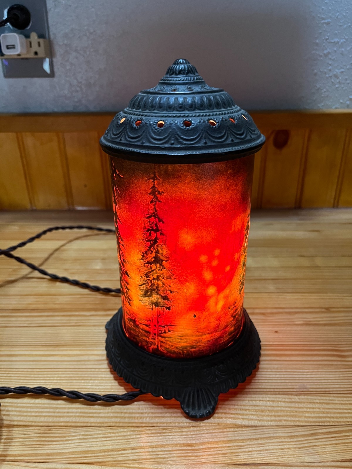 Vtg Forest Fire motion lamp made by Scene in Action Corp of Chicago 1920’s/30’s