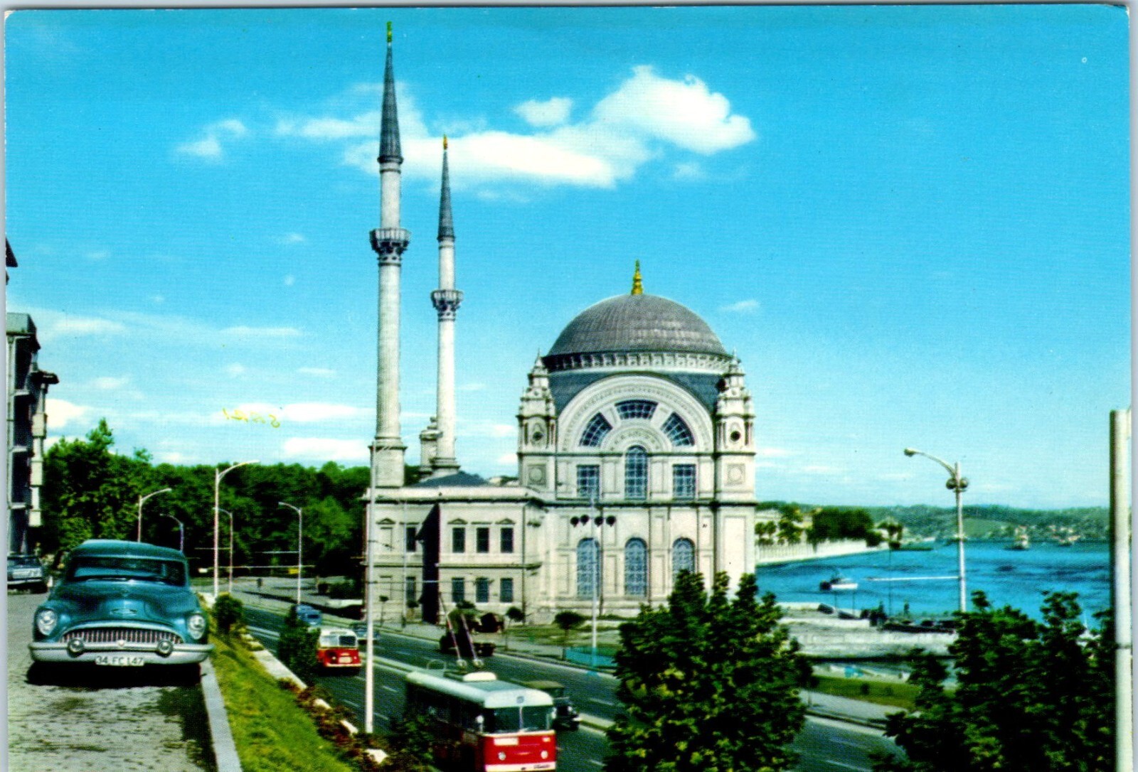 Dolmabahce Mosque, Istanbul, Turkiye Postcard