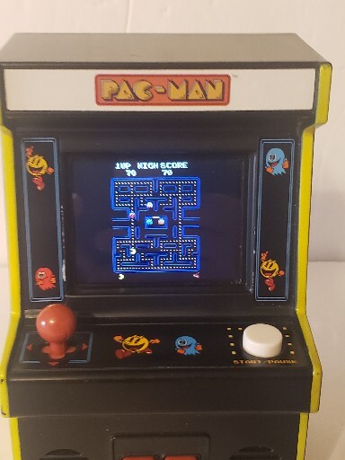 PAC MAN Mini Handheld Arcade Video Game Bandai NAMCO Entertainment 09545