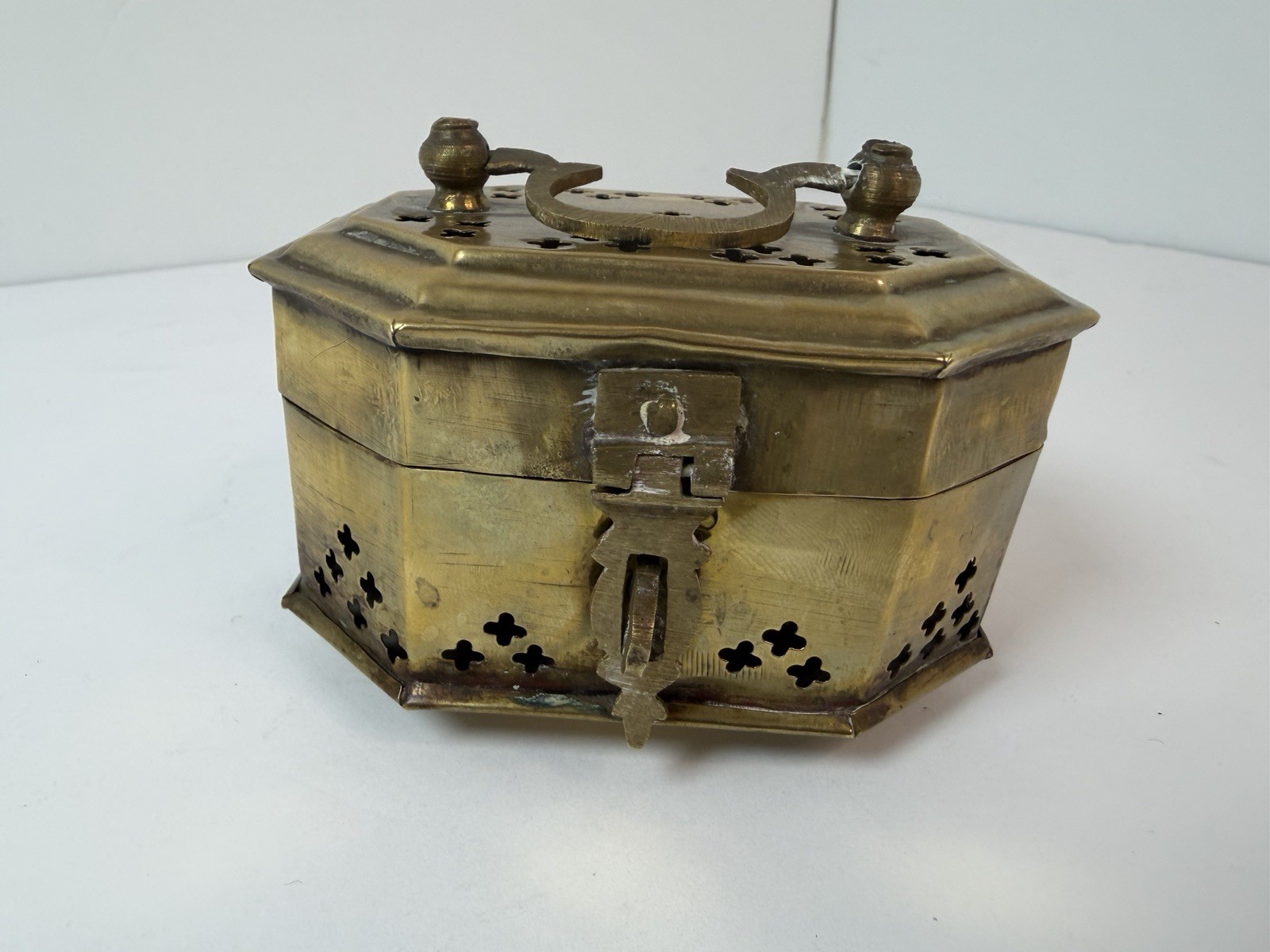 Brass Cricket Box Small Footed Latch Closure Trinket India