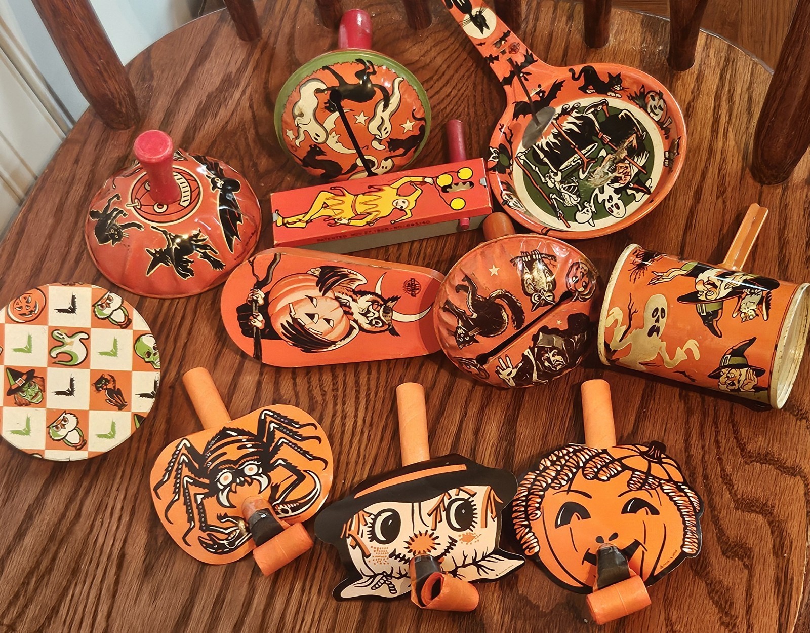 Vintage Halloween Metal Noise Maker Pan Clanger Style by US Metal Toy