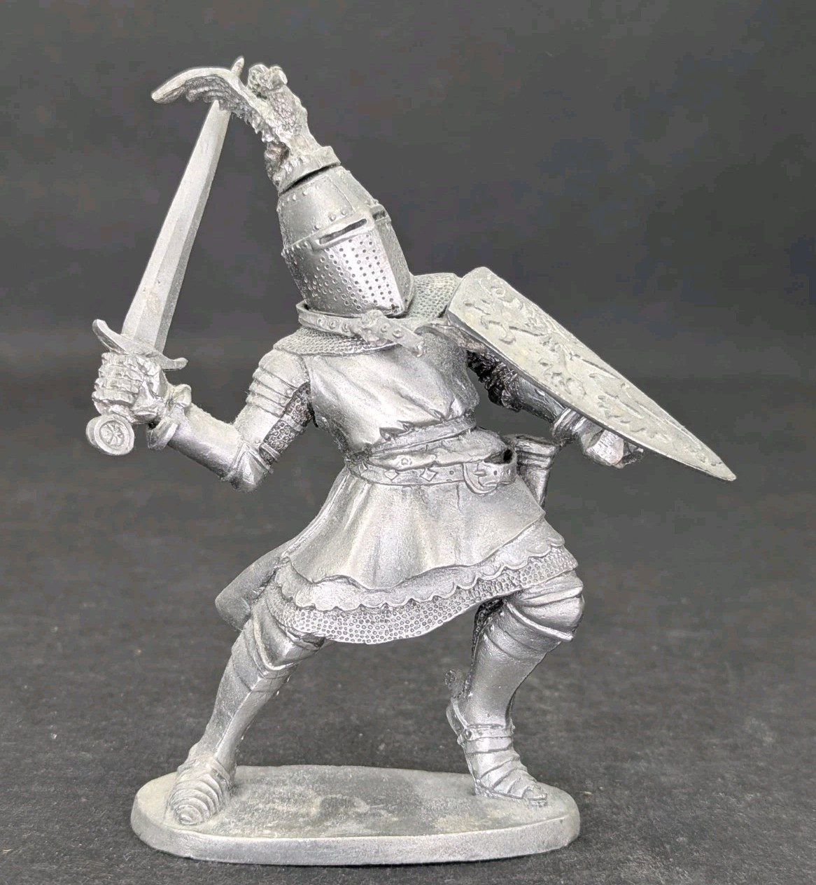 Perth Pewter Knight w/Sword Shield Ray Lamb Superior Models Inc FA-56 Vtg 1983