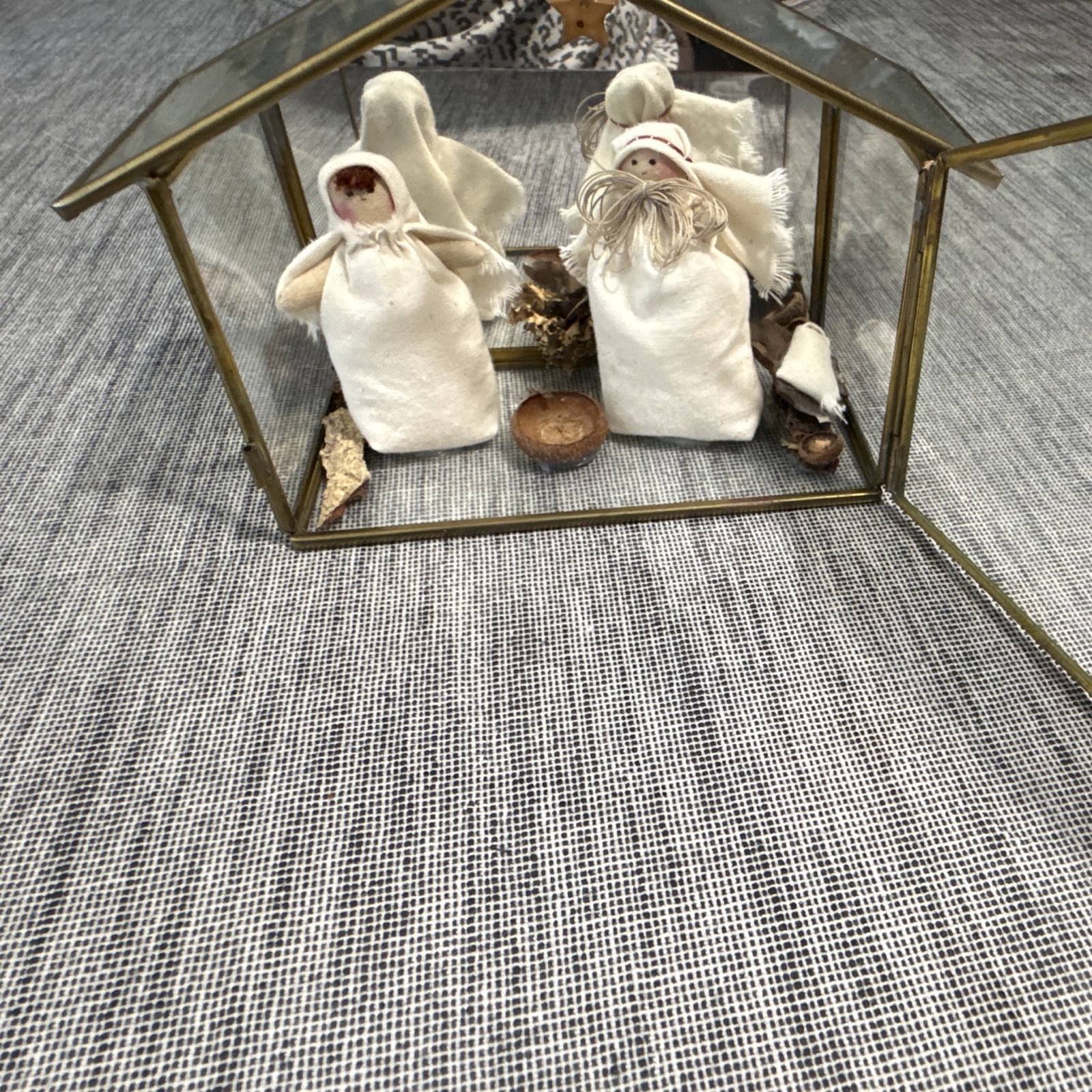 Handmade Mini Nativity Scene Glass & Metal Display Box, Mary Joseph Jesus 8 in