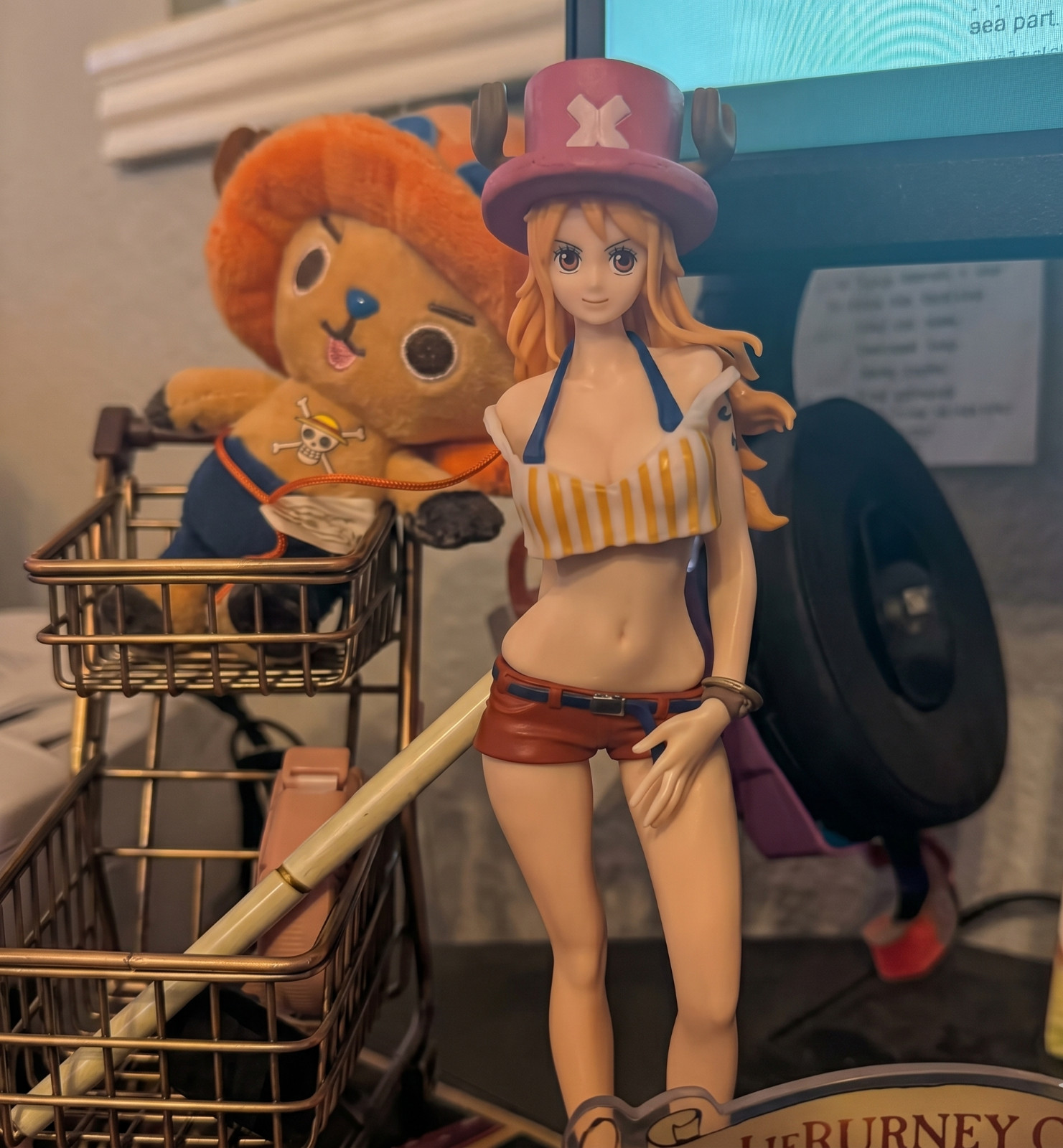 22CM One Piece Nami Chopper Costume Anime Figure Statue Toy Collection