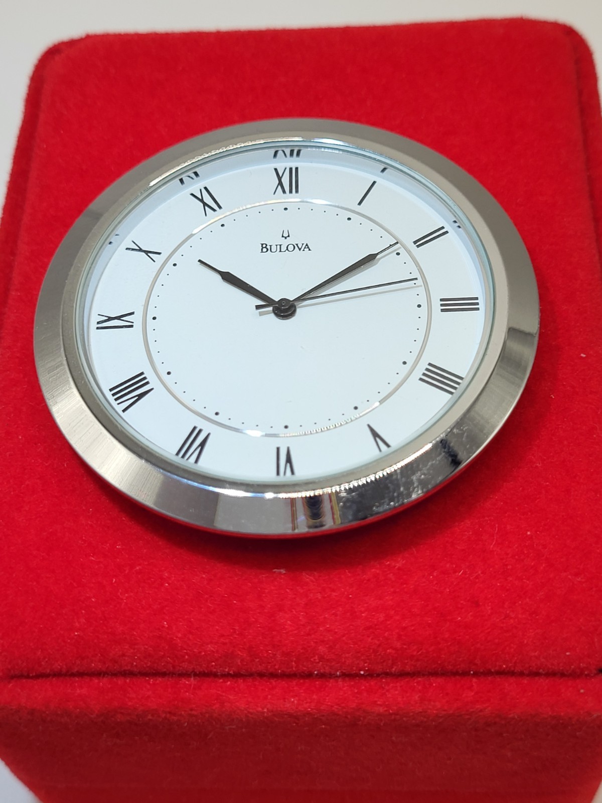[WORKS] 55″ Bulova Quartz Stainless & Glass Minimalist Retro