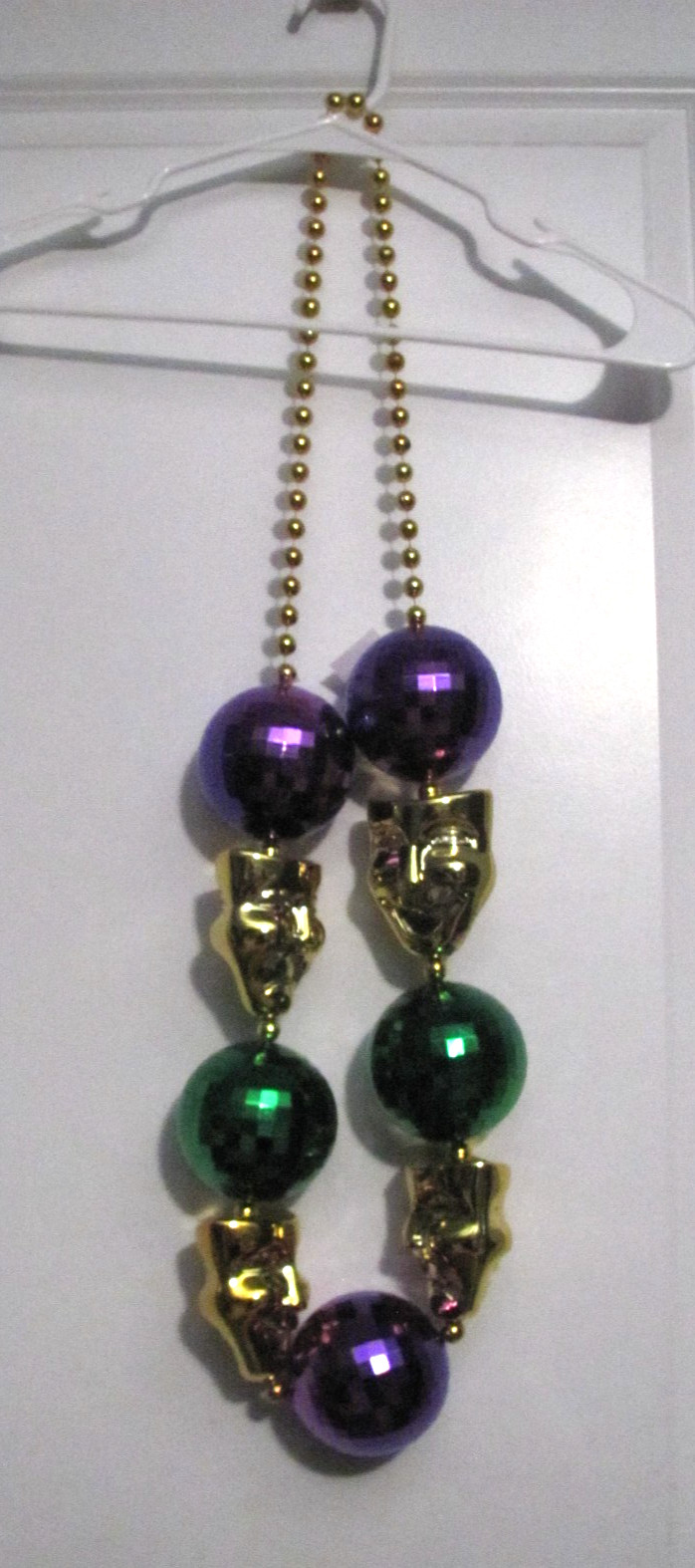 NEW 80MM P/G DISCO BALLS AND GOLD MARDI GRAS MASKS MARDI GRAS BEAD