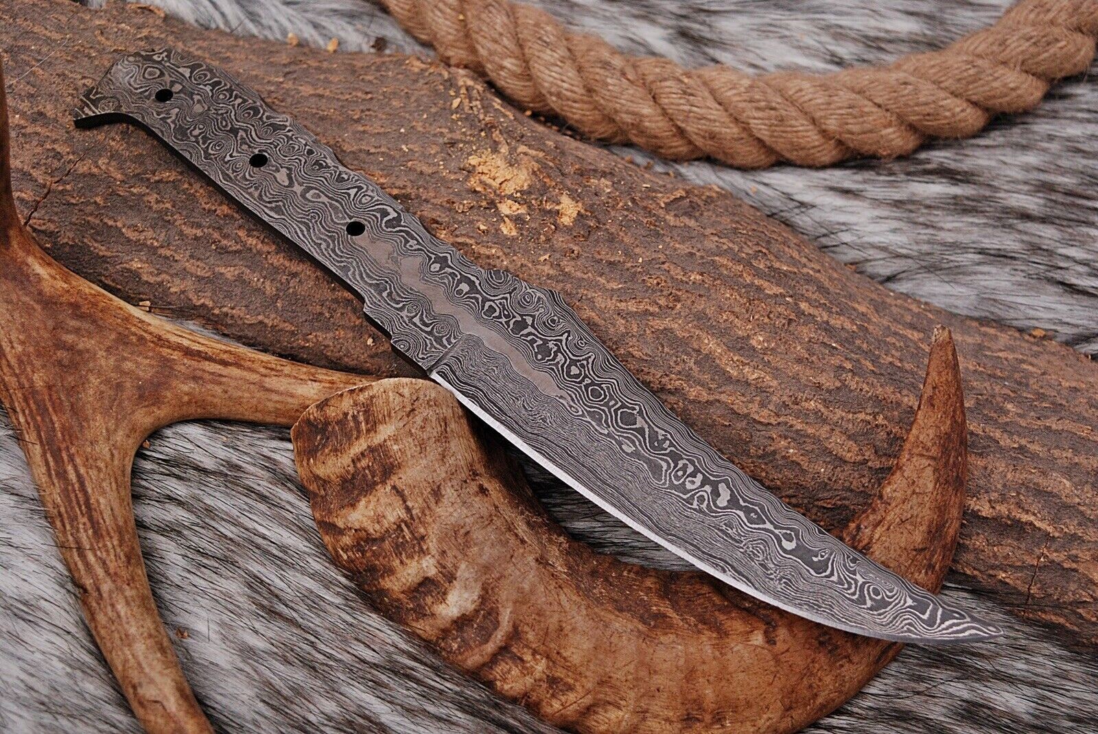 CUSTOM HANDMADE FORGED DAMASCUS STEEL HUNTING SKINNING KNIFE BLANK BLADE X-181