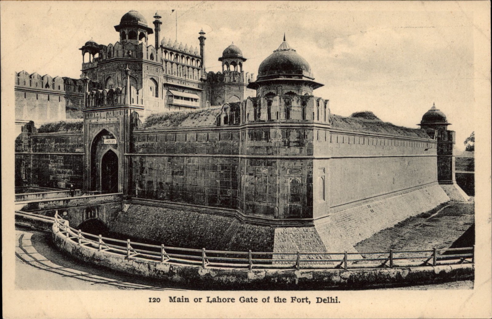 Main Lahore Gate Delhi Fort vintage postcard e896