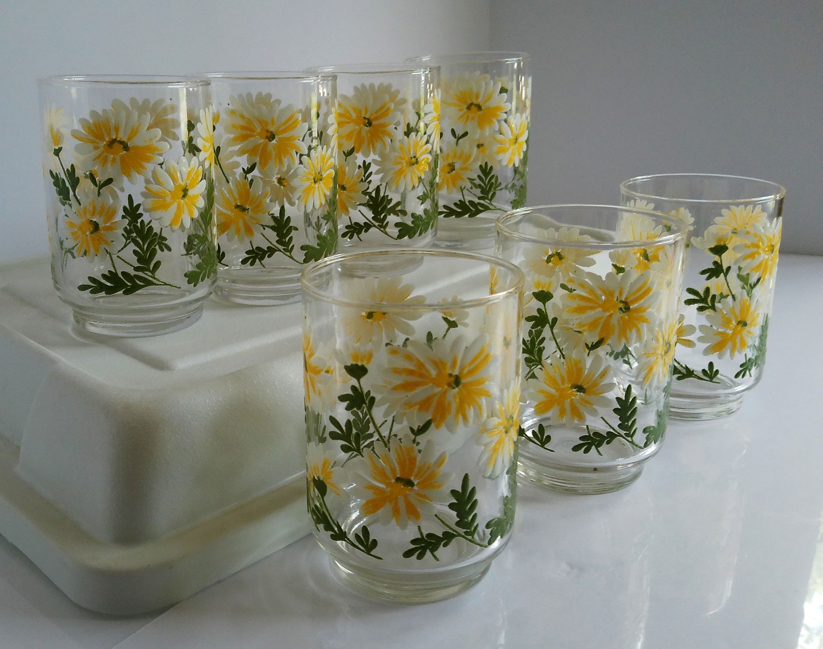 Set 7 Vintage Libbey Yellow & White Daisy Embossed Floral Tumbler Glasses 10 oz