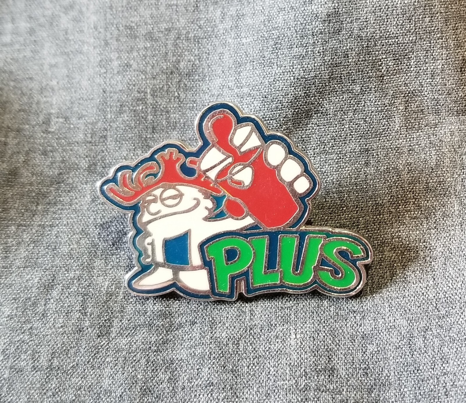 LMH PINBACK Lapel Pin HAWAIIAN PUNCH PLUS Mascot Guy PUNCHY Fruit Juice Drink