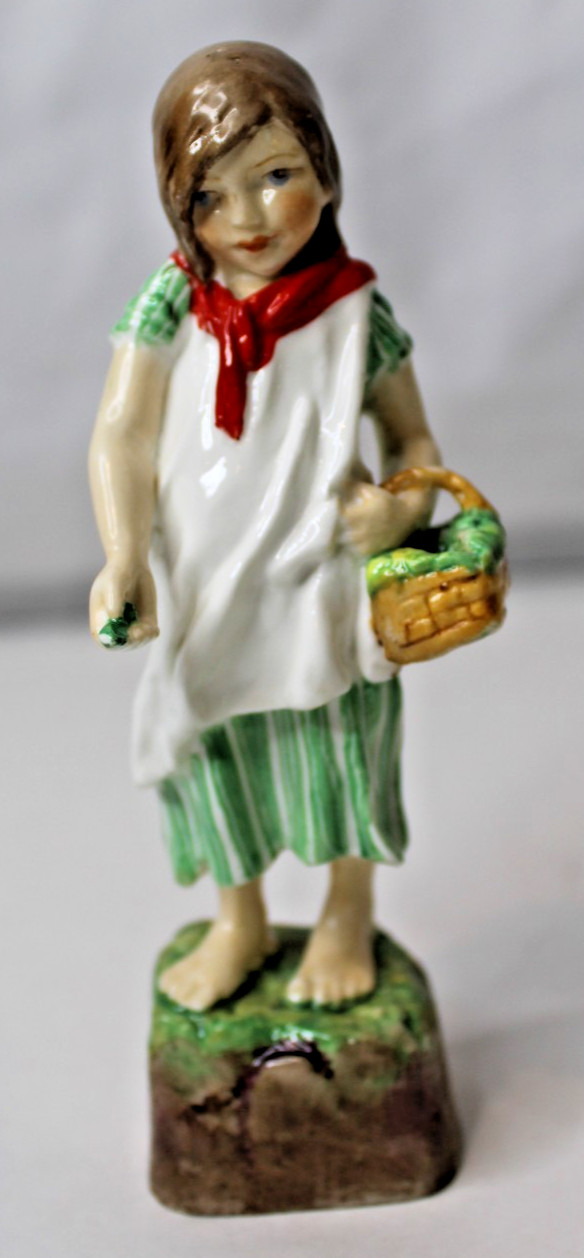 Royal Worcester 3178 Ireland Children Of The Nations Figurine F.G. Doughty 6″