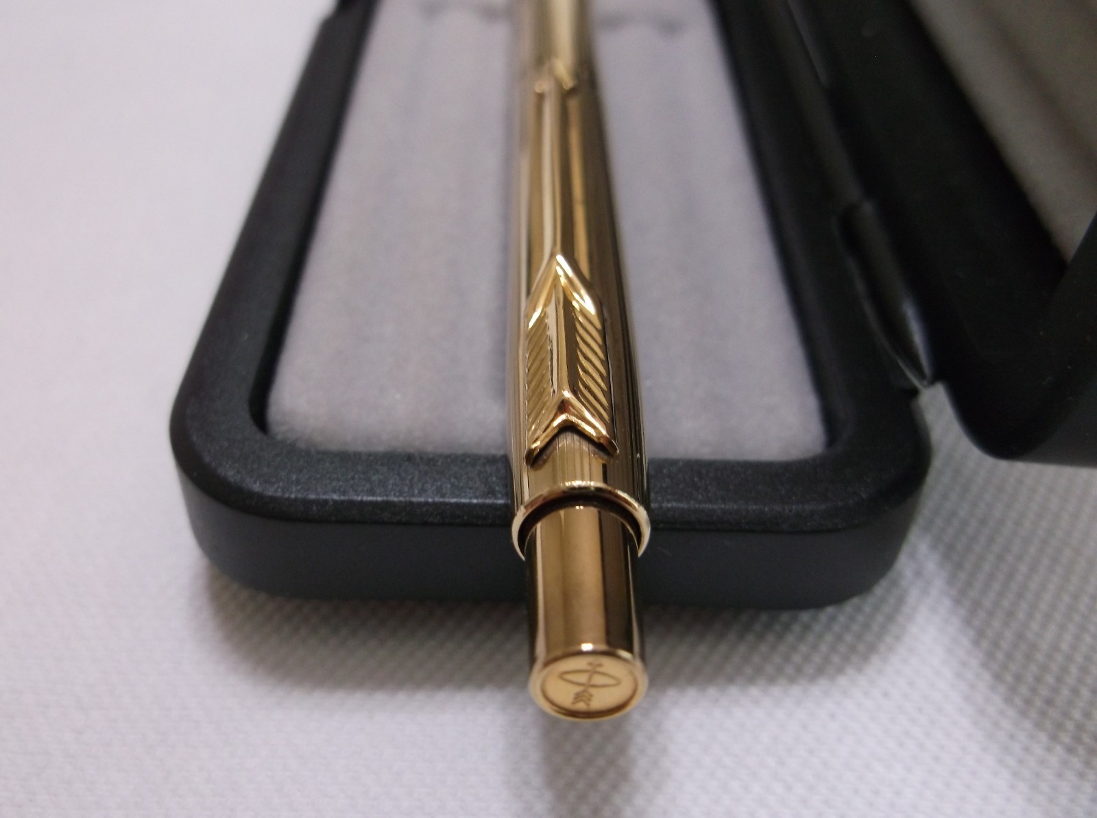 PARKER CLASSIC 10K GOLD FILLED BALLPOINT PEN / MADE IN USA