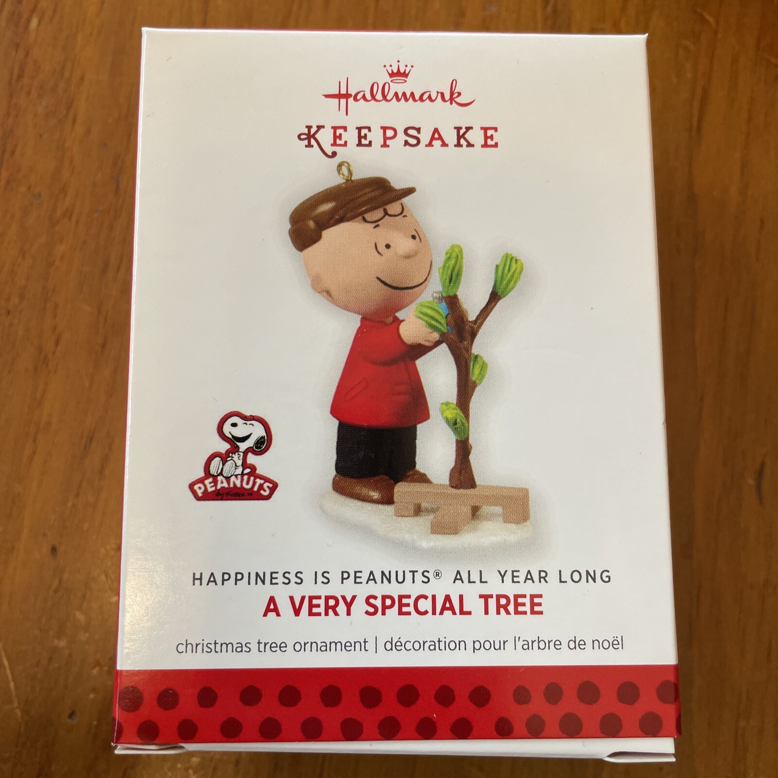Hallmark 2013 Ornament Happiness Is Peanuts All Year Long “A Very Special Tree”