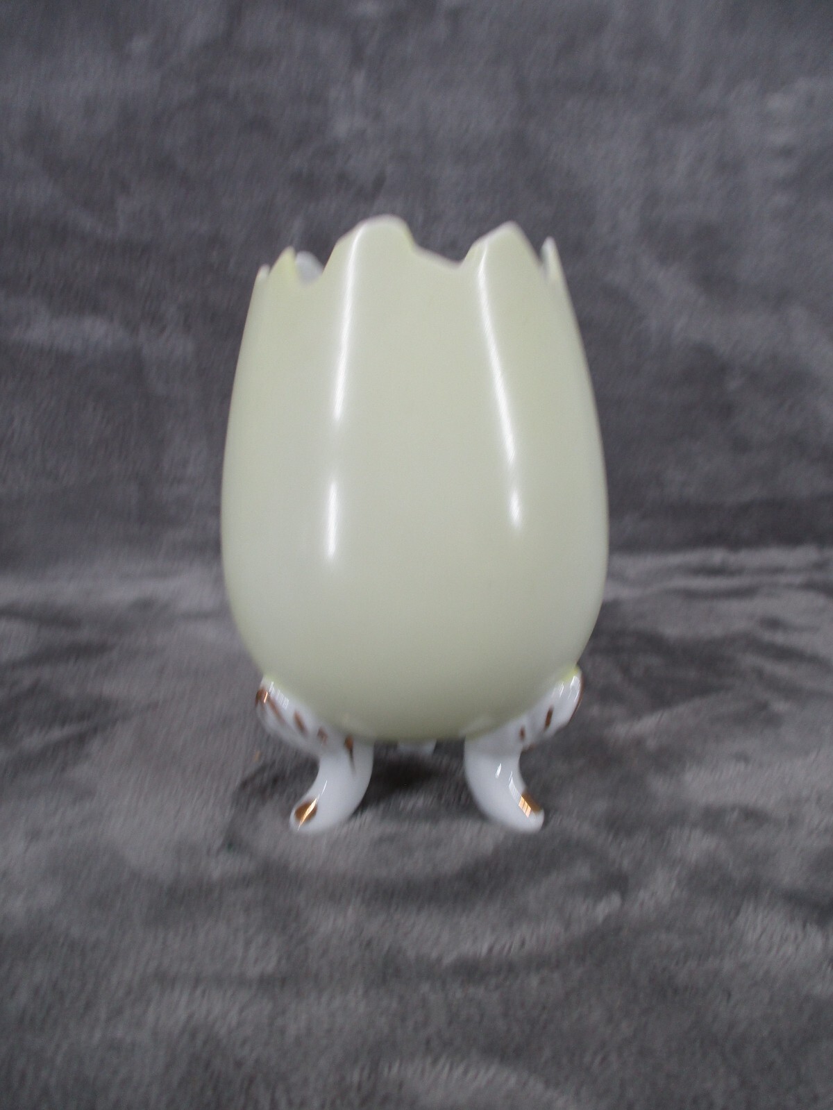Lefton 1602 Footed Cracked Egg Vase Planter Ceramic With Gold Trim 5.5″ Vintage
