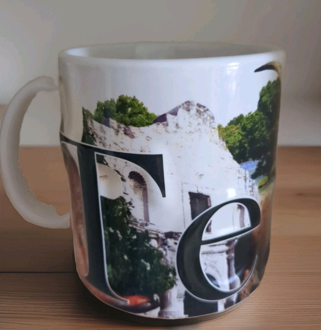 Texas Mug Coffee Americaware 18 oz Jumbo Oversized Raised Letters Longhorn Alamo