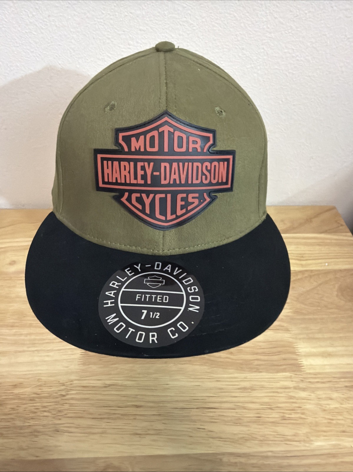 Harley Davidson NWT Men’s Olive Green Black Fitted Size 7 1/2
