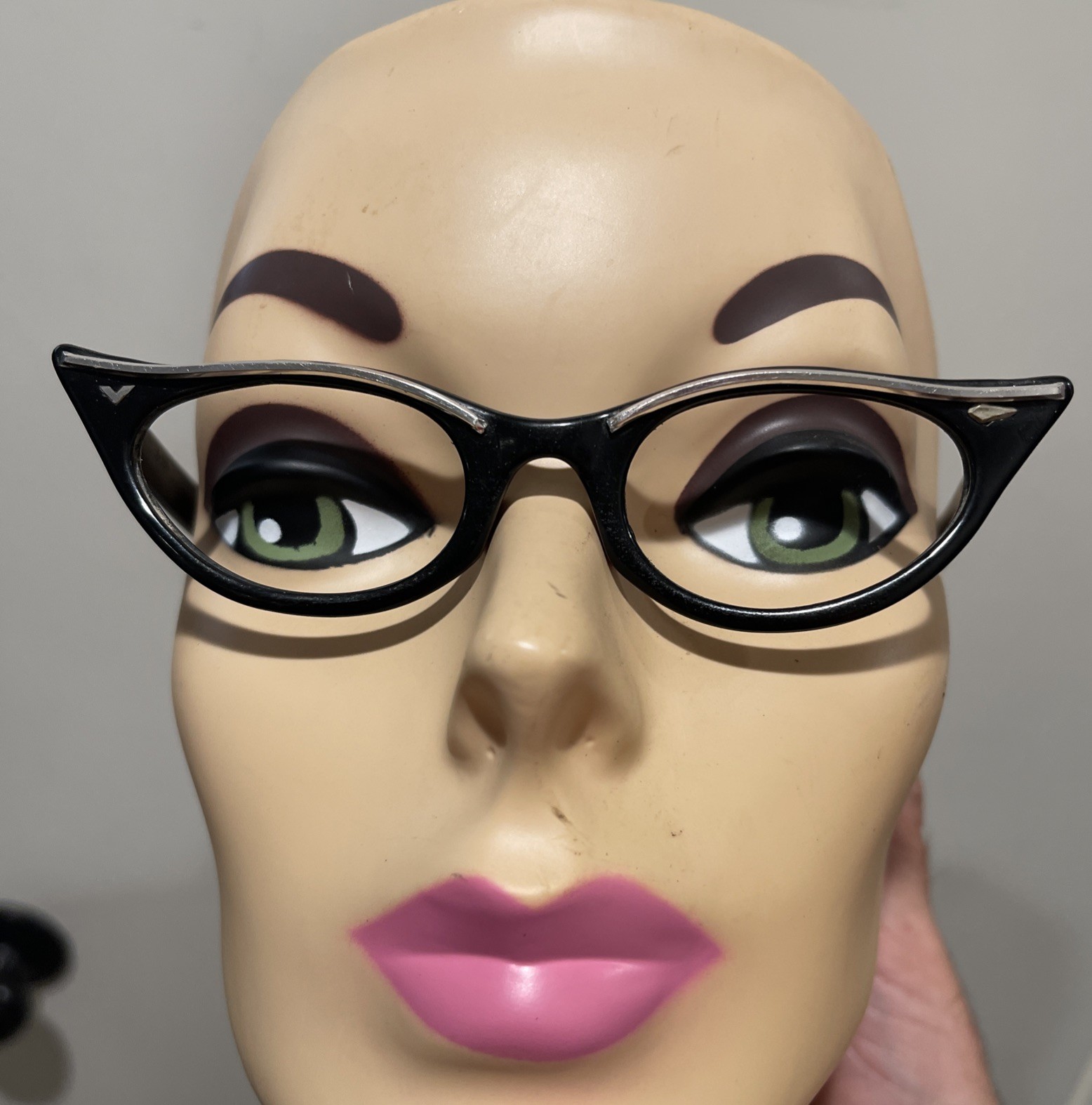 VINTAGE VICTORY OPTICAL “TANG” CAT EYE RETRO MID-CENTURY EYEGLASSES FRAMES, PROP