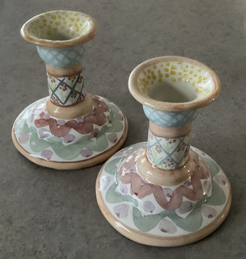 MACKENZIE CHILDS :: ART POTTERY 4 1/2” Pair/2 CANDLESTICKS “Heather” AURORA NY