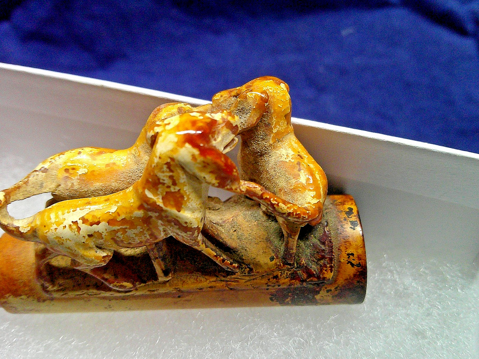 ✔️ANTIQUE CHEROOT MEERSCHAUM PIPE 3 DOGS OVER 100 YEARS OLD, STEM, WHITE BOX -9