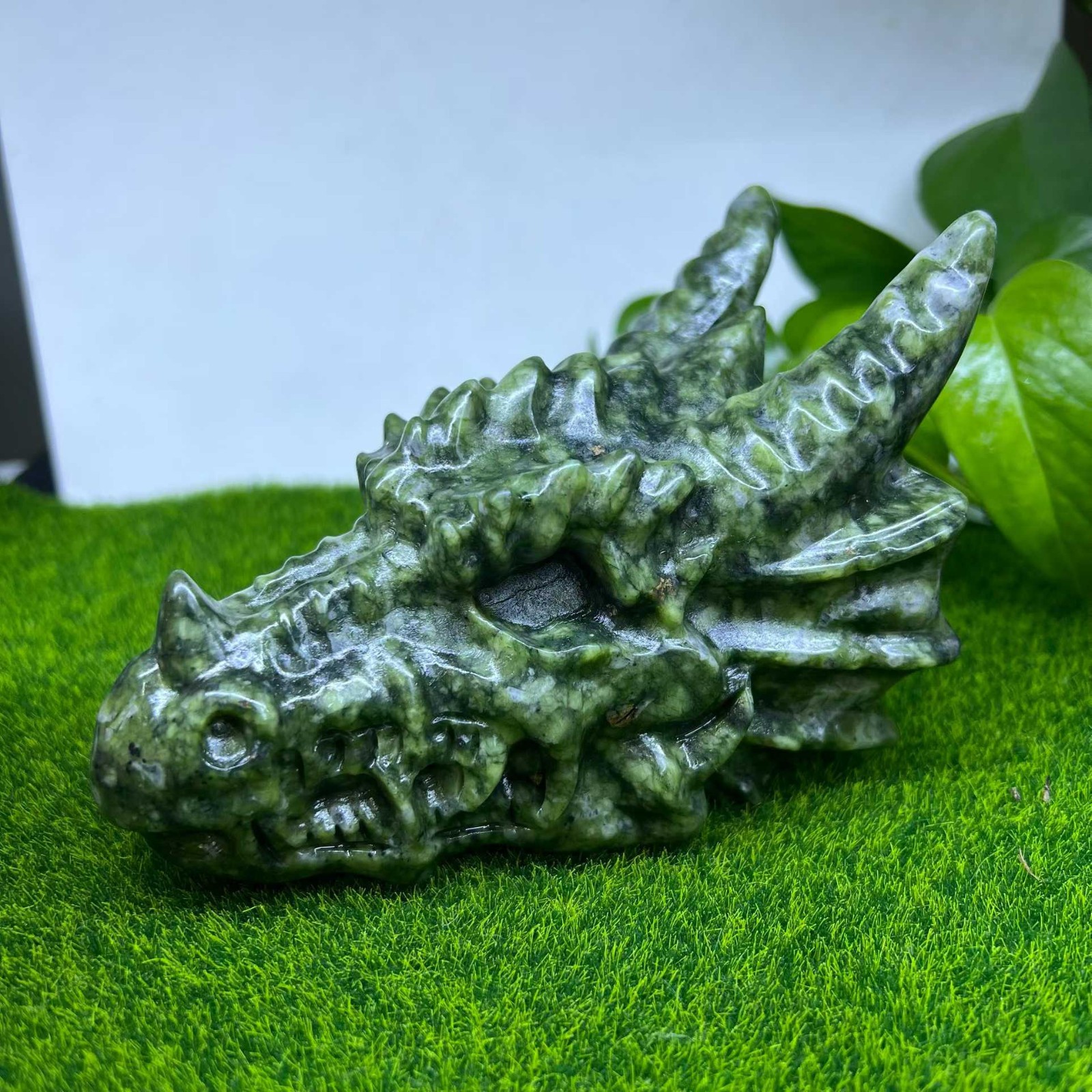 1pc Natural hsiuyen jade Quartz Carved Dragon Head Skull Reiki Crystal Decor
