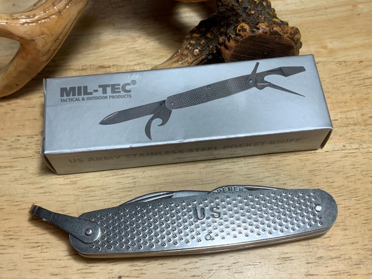 MIL-TEC Stainless U.S. Army Pocket Knife 3 3/4″ Pocket Knife with Bail M4585