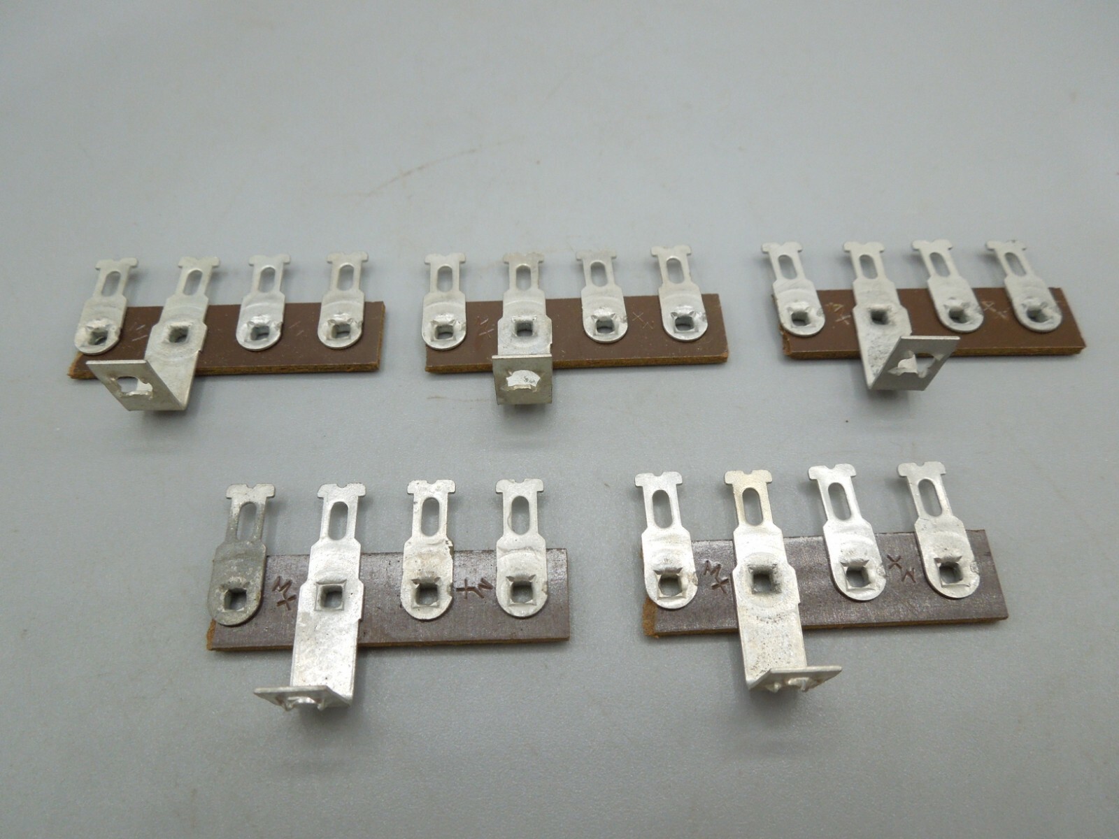 Terminal Strip, 4 Lug, 1 Lug Common Phenolic Terminal Strip NOS (#47) (QTY 5)