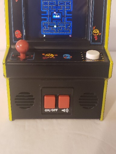 PAC MAN Mini Handheld Arcade Video Game Bandai NAMCO Entertainment 09545