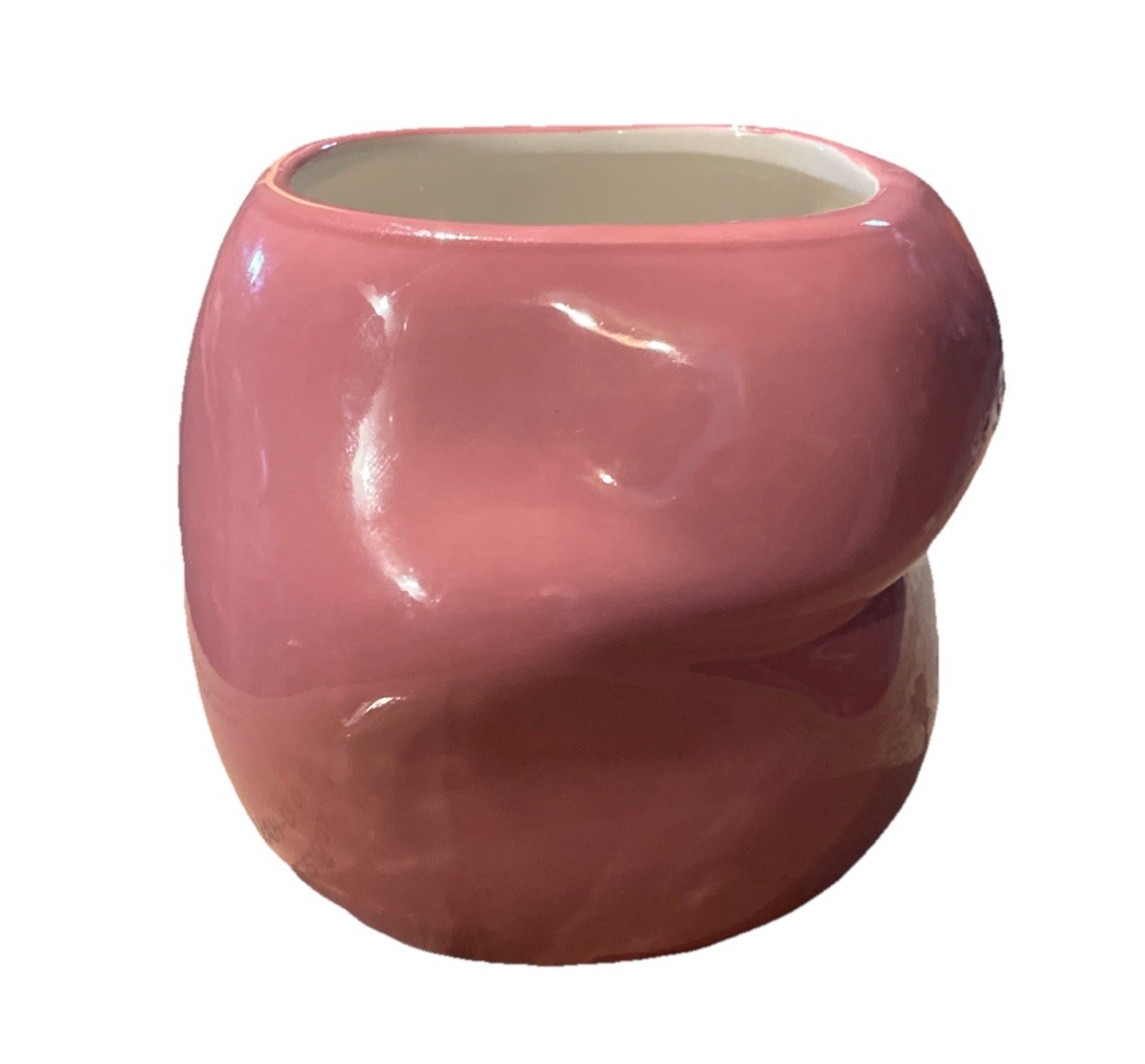 Unique Bratz 20-Ounce Ceramic Mug with 3D Lips Design – Hand Wash Only