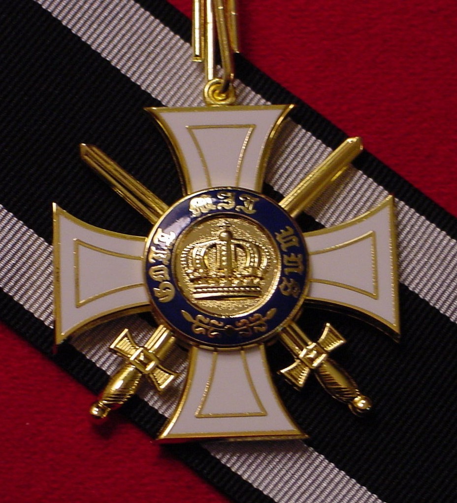 PRUSSIA / GERMAN EMPIRE WWI MEDAL ORDER OF THE CROWN W/SWORDS COMMANDER’S CROSS