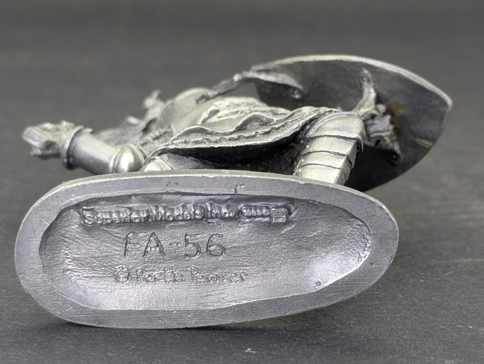 Perth Pewter Knight w/Sword Shield Ray Lamb Superior Models Inc FA-56 Vtg 1983
