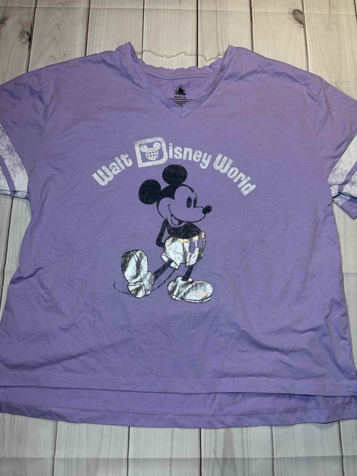 Walt Disney World Women’s Jersey Short Sleeve Tshirt Size Large Purple Lavender