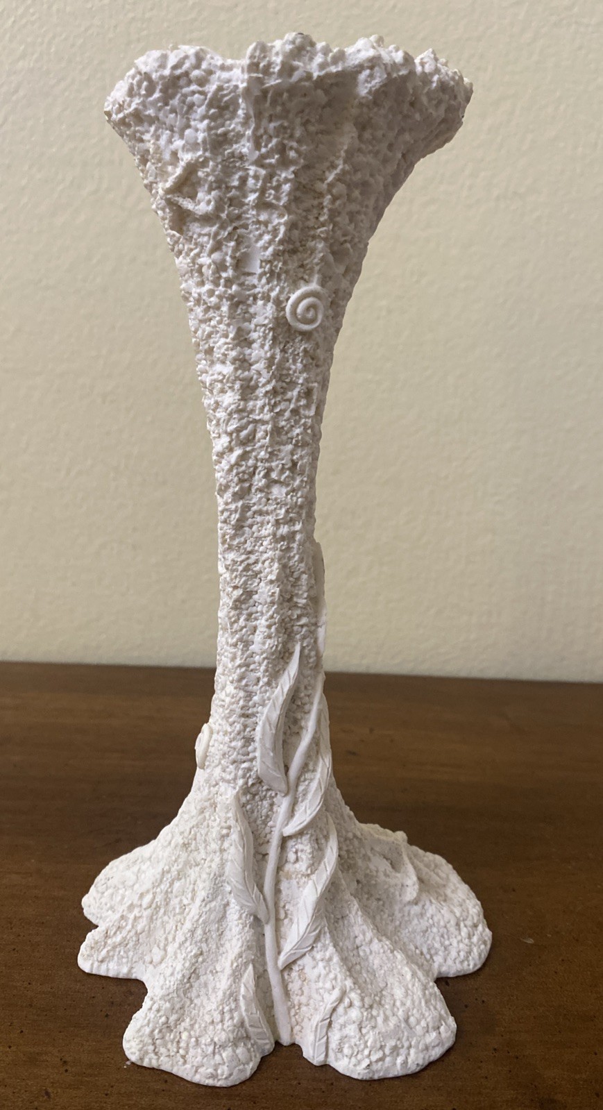 1996 FIGI Graphics VNG White Coral 8 Inch Tall 4 Inch Wide Candlestick Holder