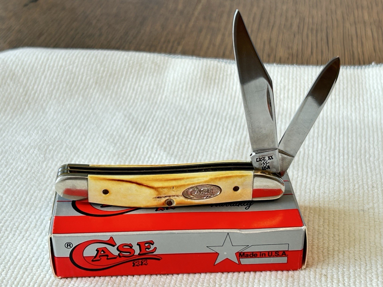 CASE XX 52087SS MEDIUM JACK 1988. NEVER USED.