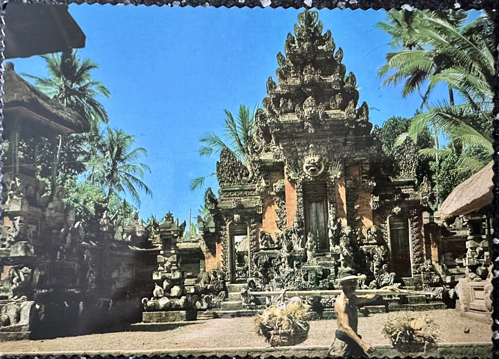 AK BALI / ONE OF THE TEMPLES AT PELIATAN / INDONESIA / 1970’S 35