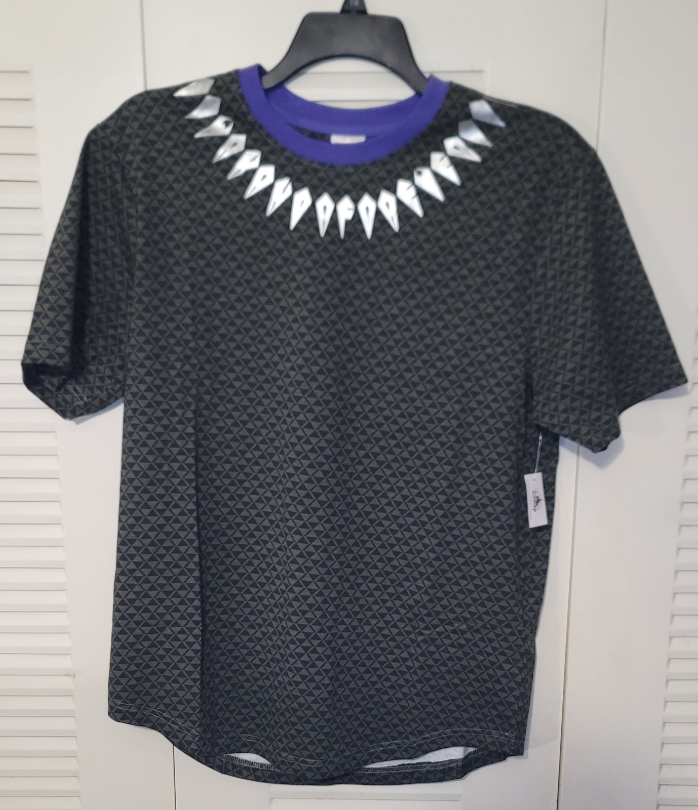 Marvel Black Panther Gray Black T-Shirt Adult M Medium Unisex Walt Disney World