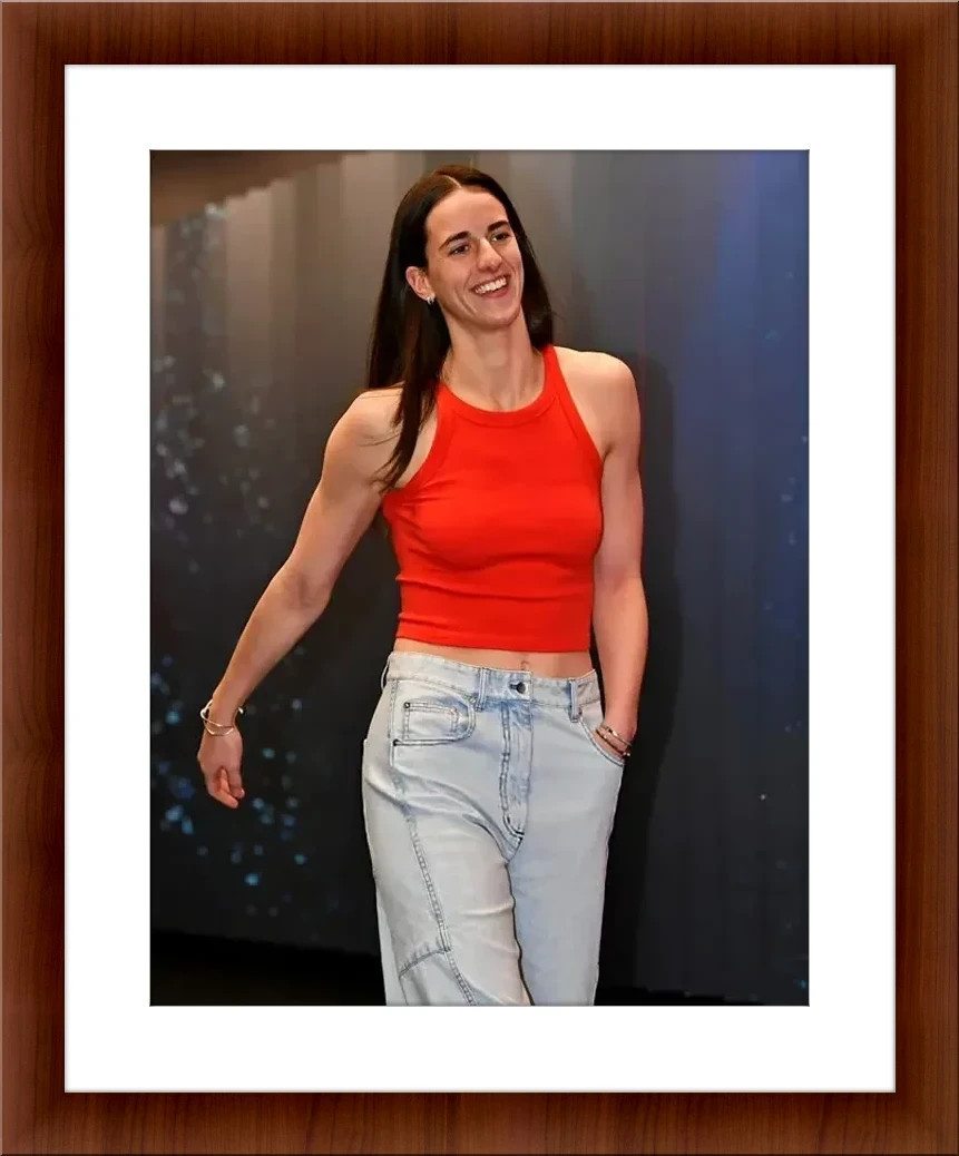 Caitlin Clark 8.5 x 11 Candid Color Unframed Photograph Collectable Print